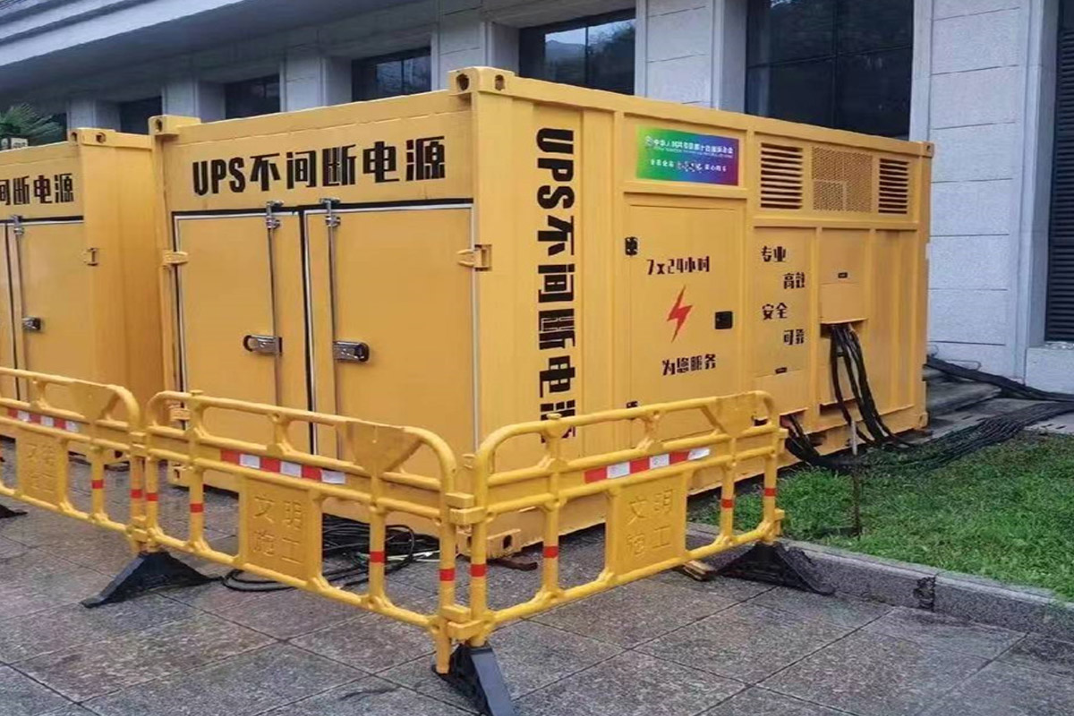 鲅鱼圈发电机租赁施工现场